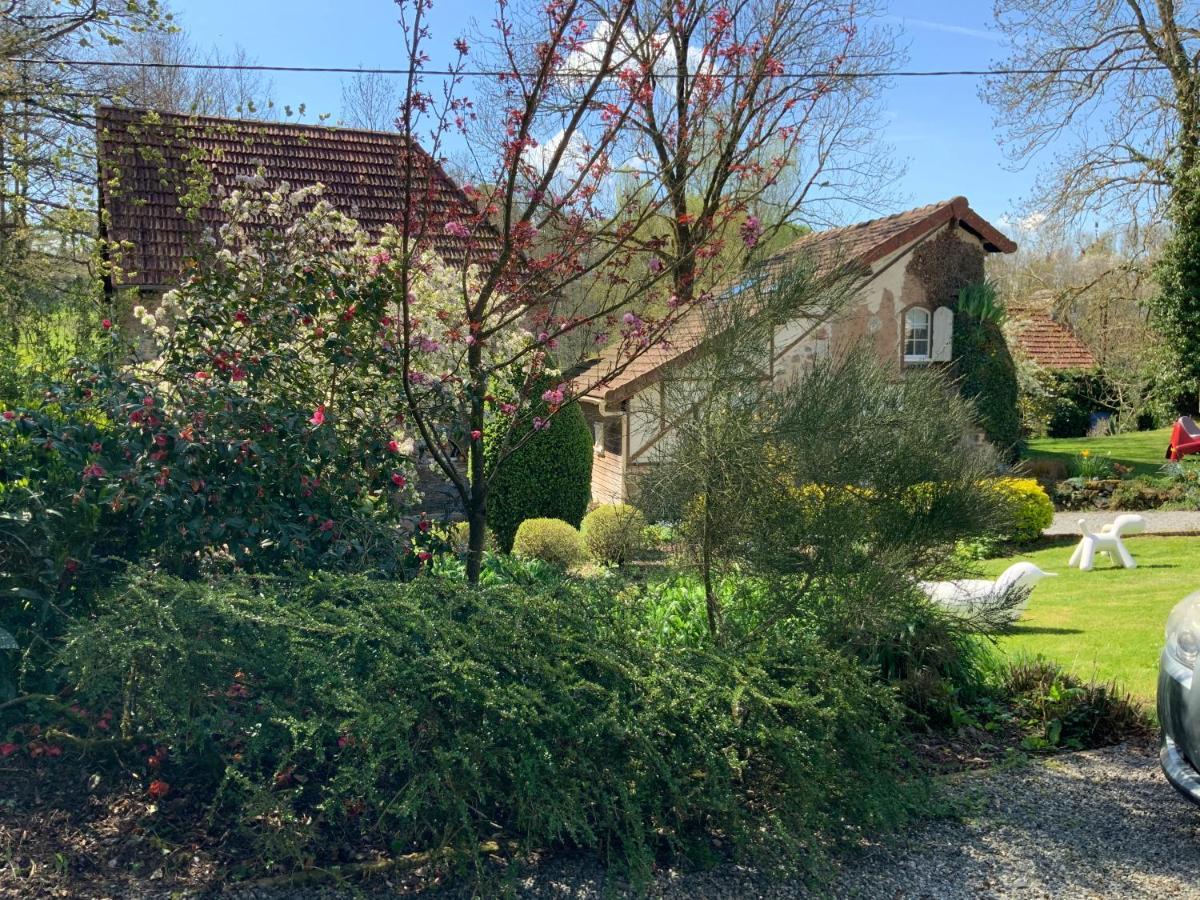 Bed and Breakfast Le Moulin De La Castellerie Moon-sur-Elle Exteriér fotografie