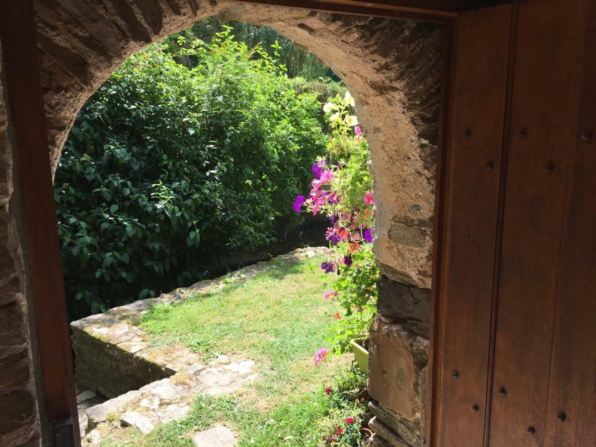 Bed and Breakfast Le Moulin De La Castellerie Moon-sur-Elle Exteriér fotografie